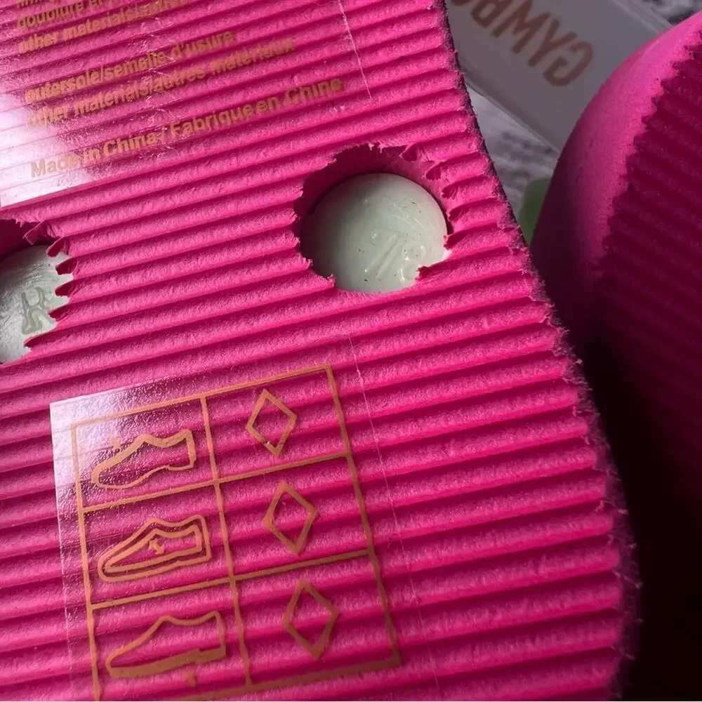 Gymboree Strawberry Flip Flops Size‎ 5-6 Swim Shop Girls Sandals NEW 2018